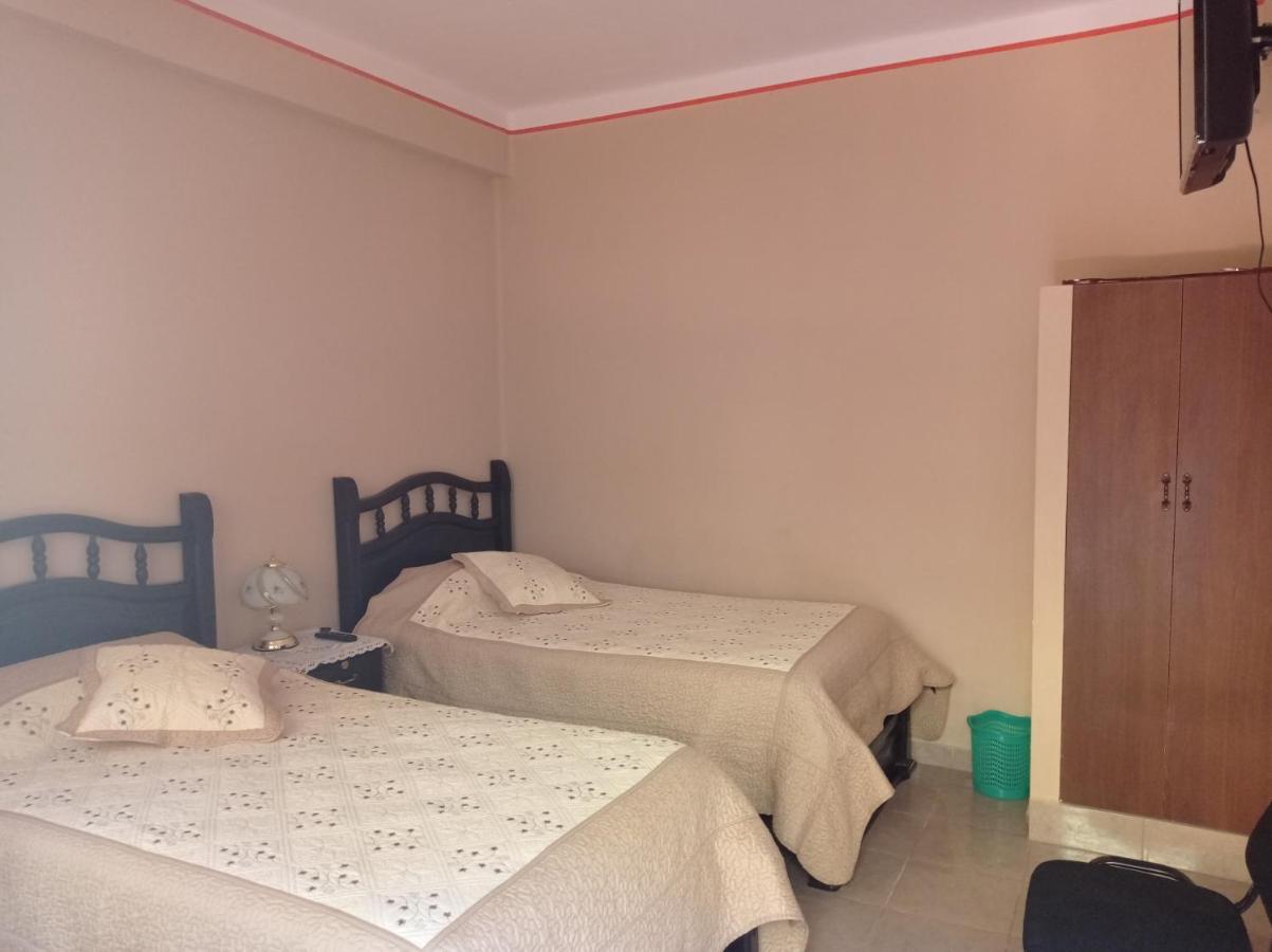 Hostal Aramayo Tupiza Buitenkant foto